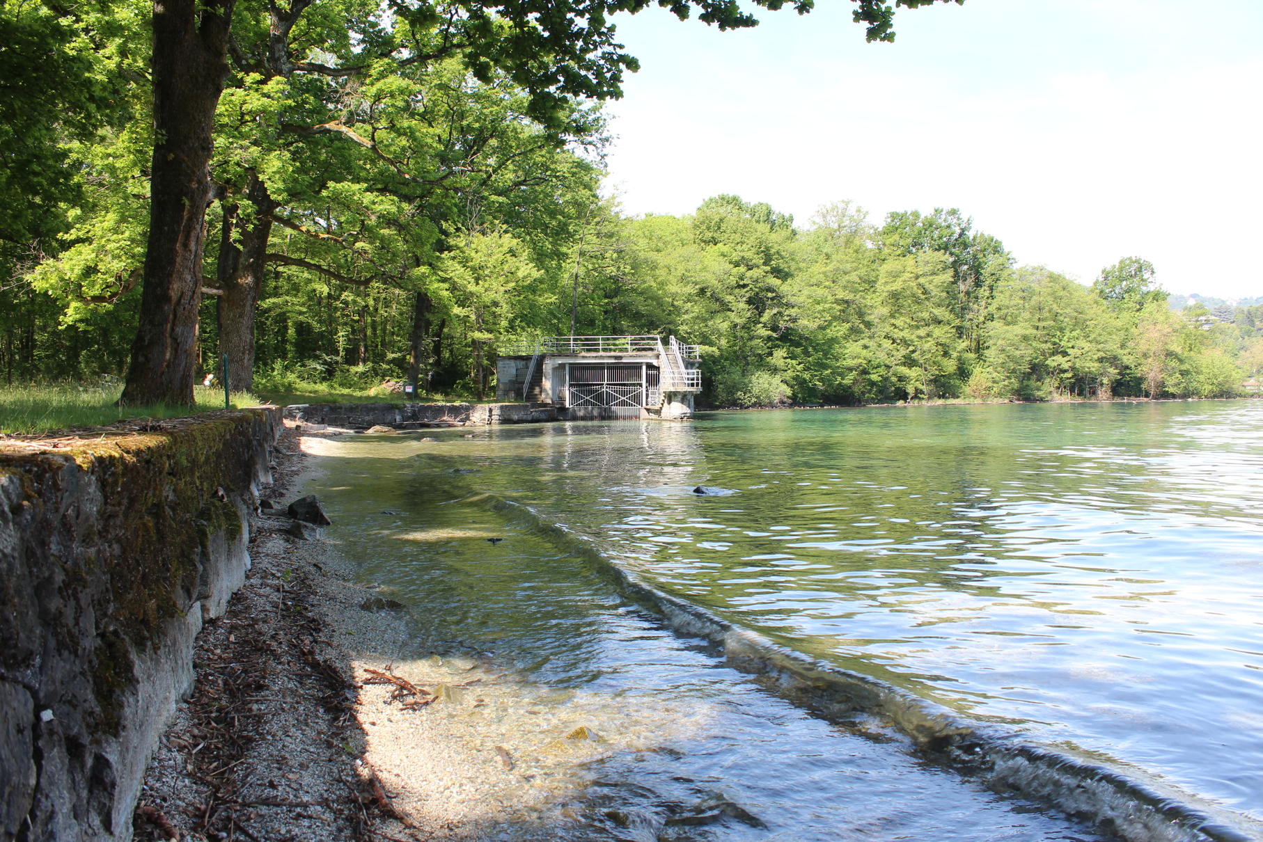 8 - Pella, Gozzano, Lago d’Orta – Appartamenti e villa con vista mozzafiato sul lago e sull’isola, spiaggia privata e posto barca. PELLA